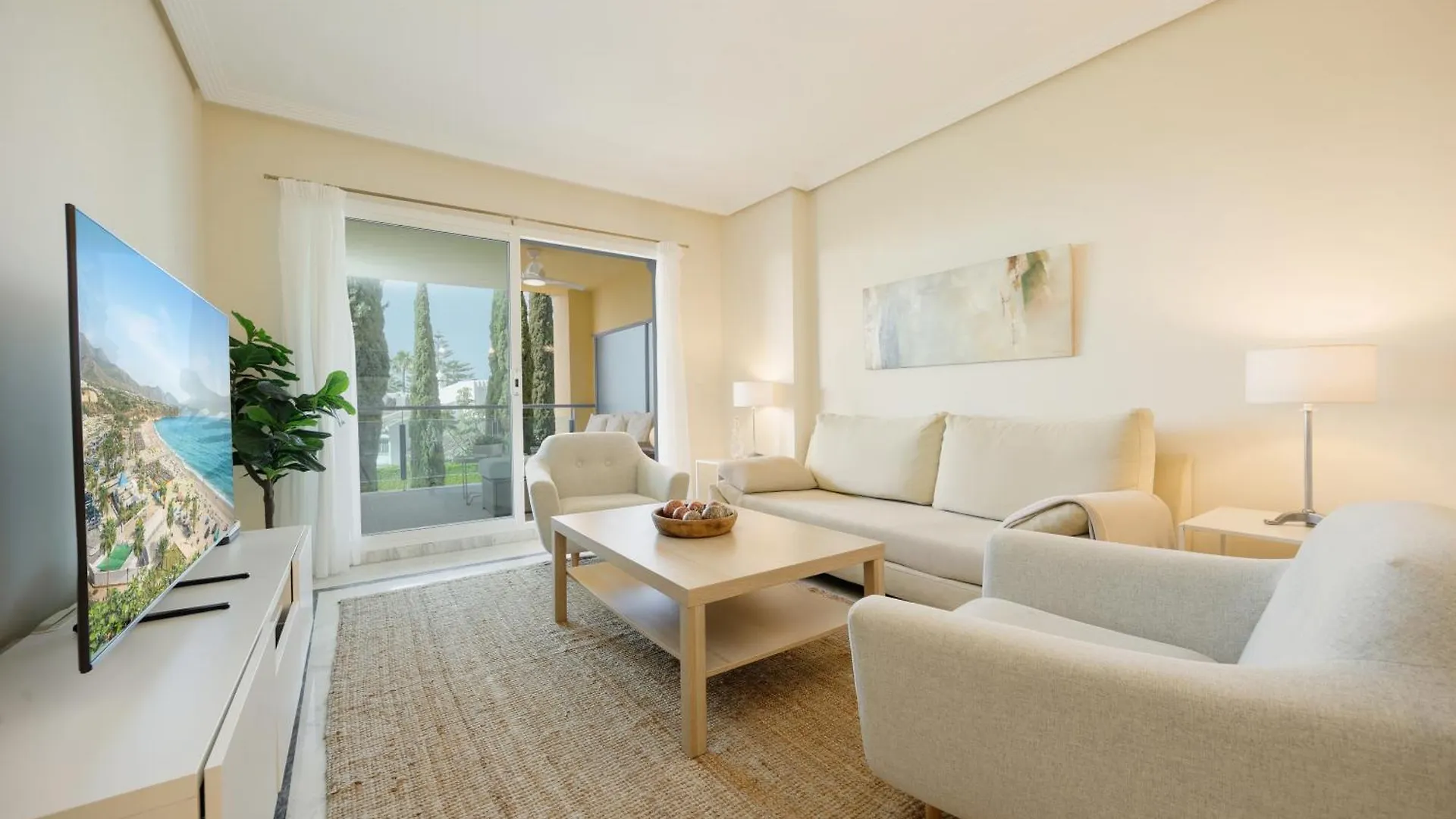 Coastal Apartment, With Swimming Pools And Close To The Beach, In The Tourist Bahia De マルベーリャ 0*,